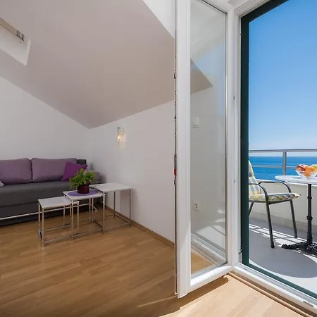 Plazibat Apartament *