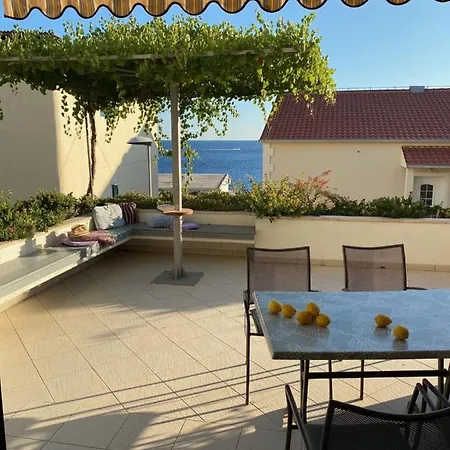 Plazibat * Hvar Town